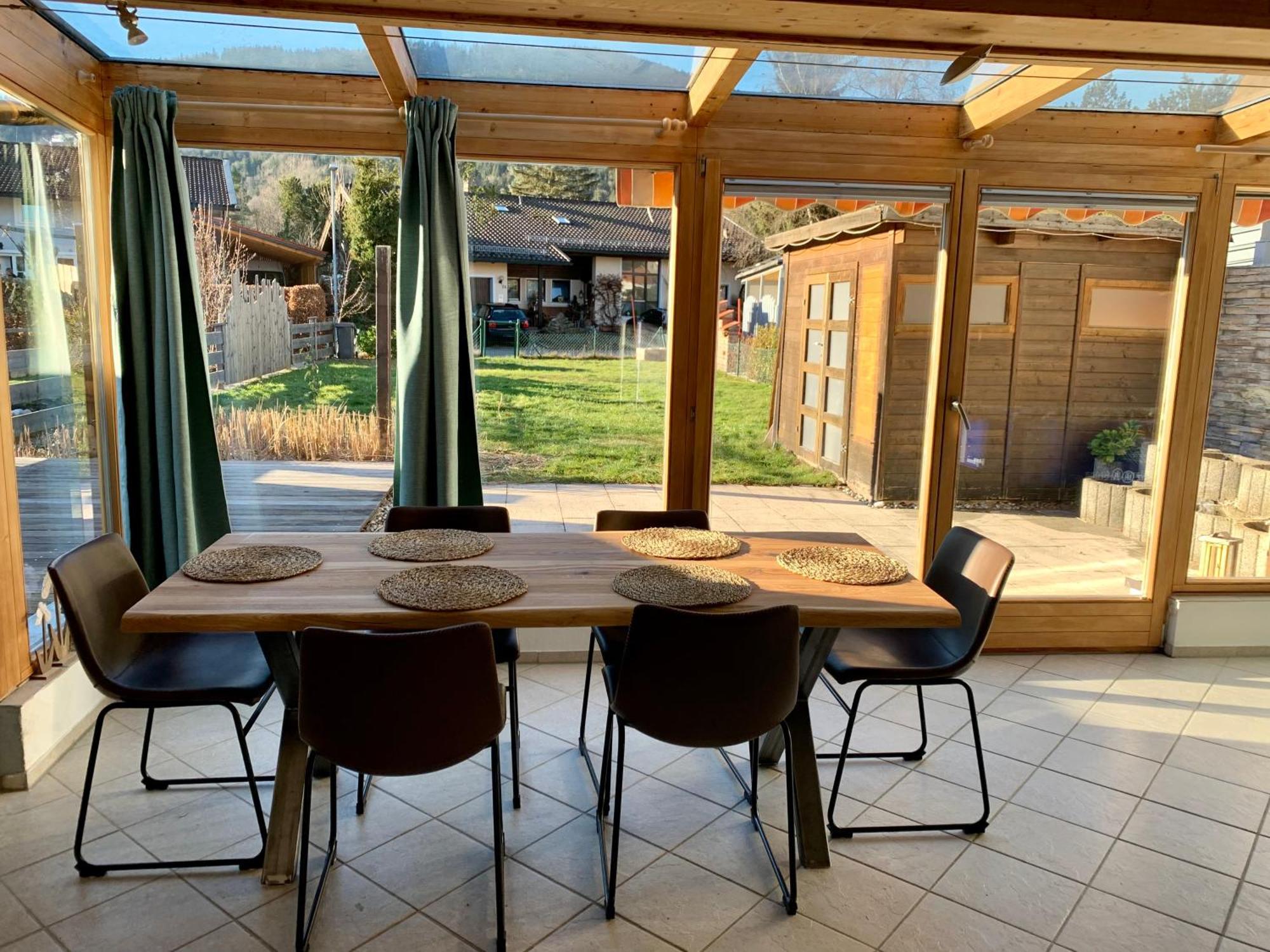 Kleines Reihenhaus Im Chiemgau Siegsdorf Exterior foto