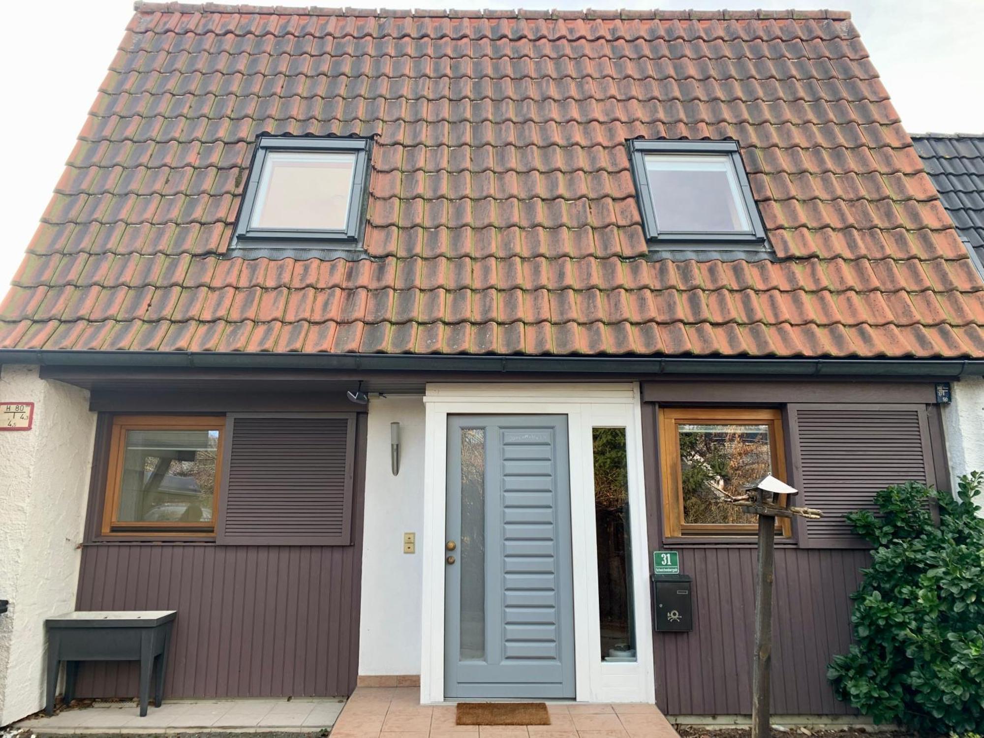 Kleines Reihenhaus Im Chiemgau Siegsdorf Exterior foto